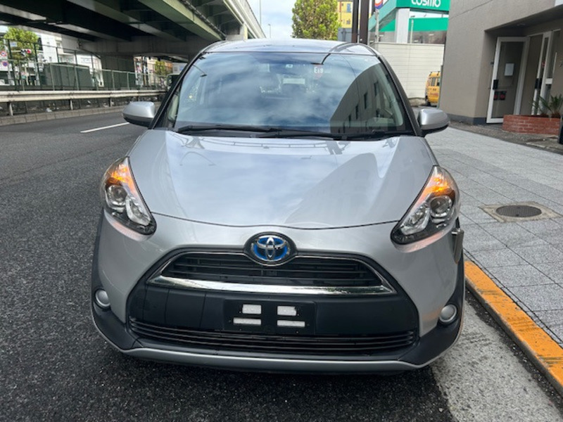 TOYOTA　SIENTA