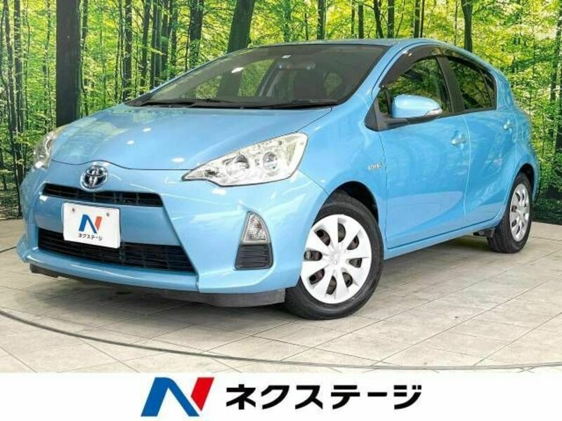 TOYOTA　AQUA