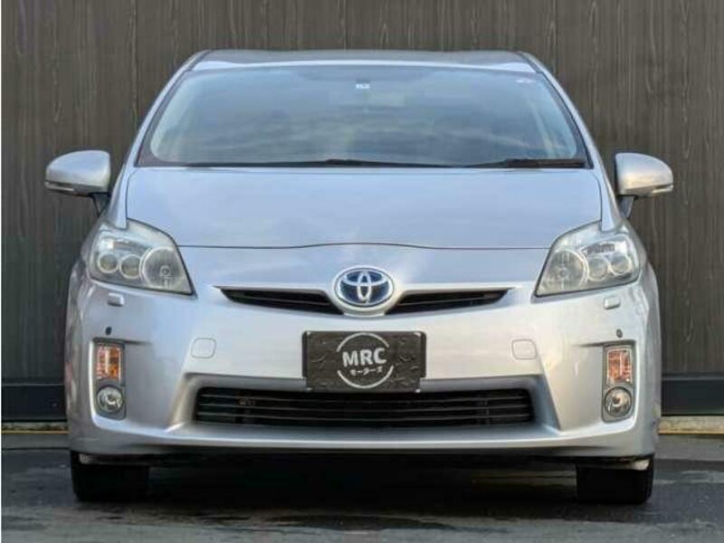 PRIUS-4