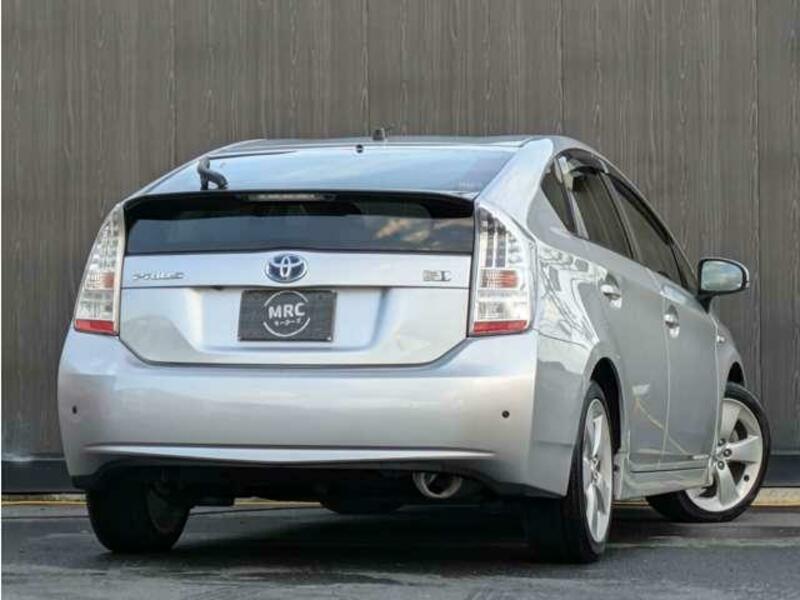 PRIUS-1