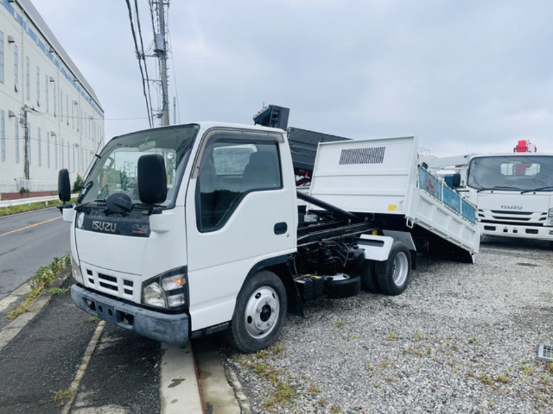 ISUZU　ELF