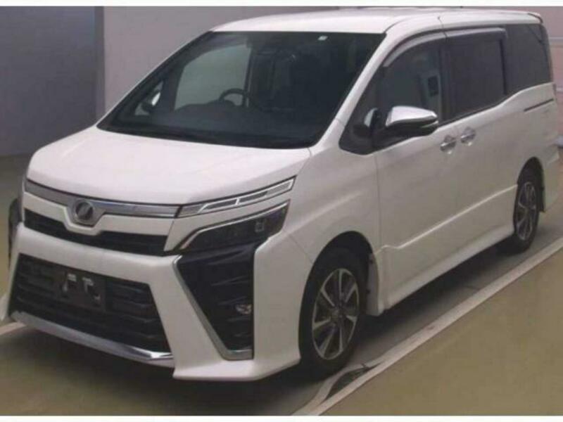 TOYOTA　VOXY