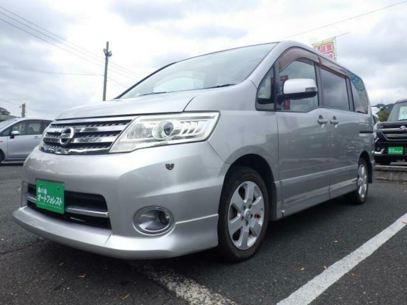 NISSAN　SERENA