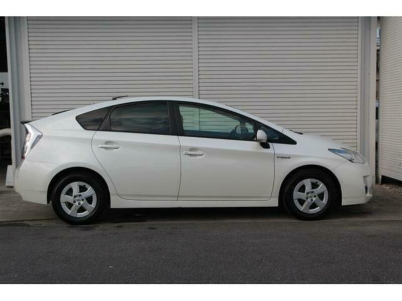 PRIUS-3