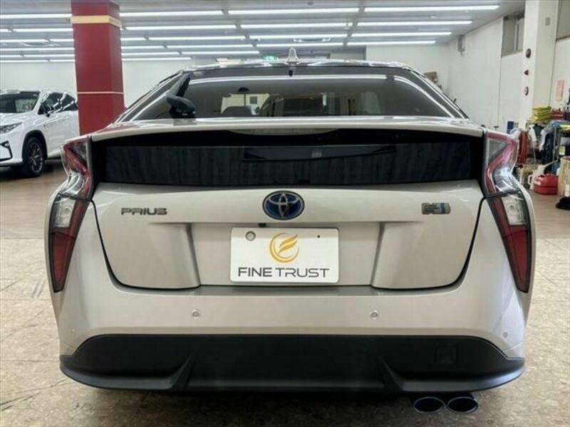 PRIUS-15