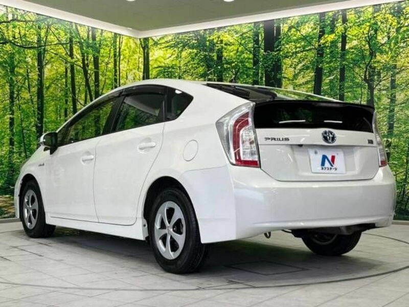 PRIUS-17