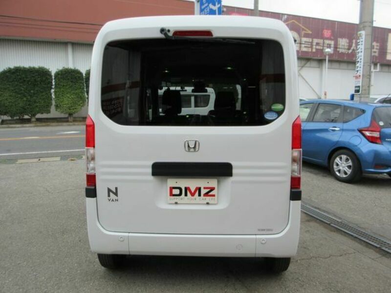 N-VAN-3