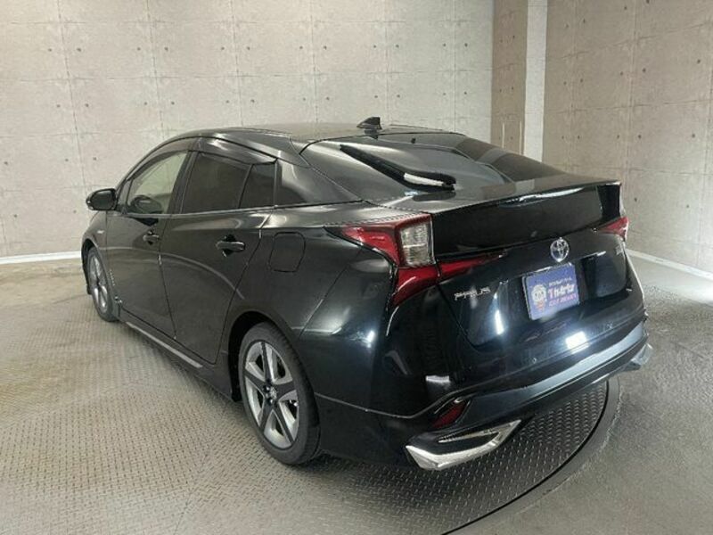 PRIUS-12