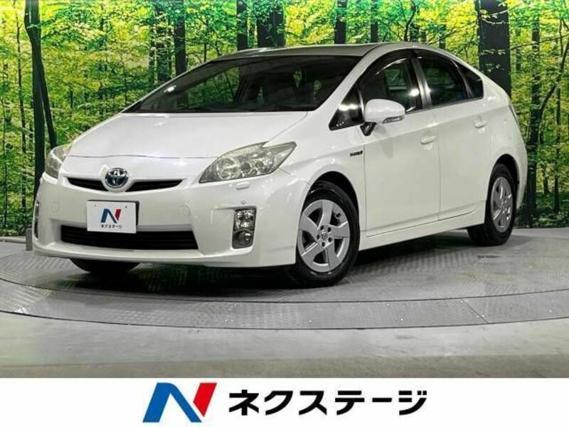 TOYOTA　PRIUS