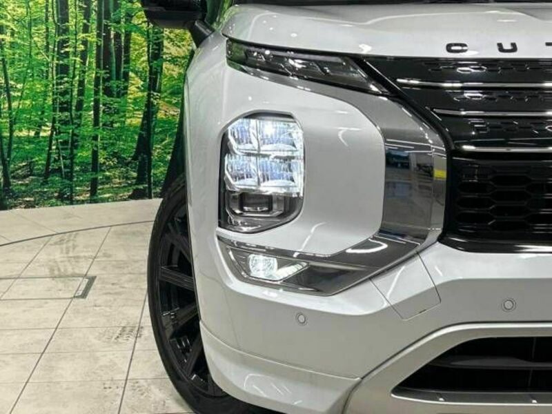 OUTLANDER PHEV-12