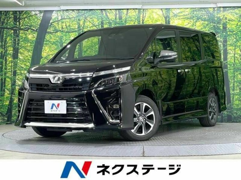 TOYOTA　VOXY