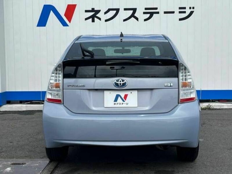 PRIUS-15