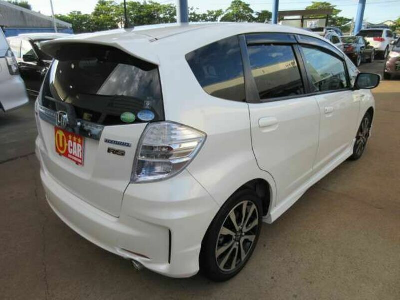 FIT HYBRID-5