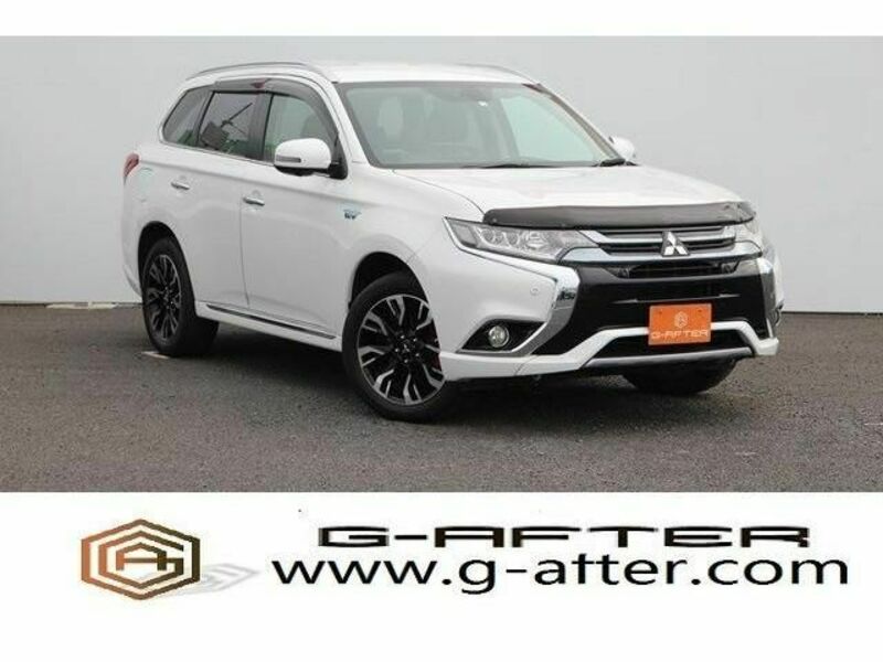 MITSUBISHI　OUTLANDER PHEV