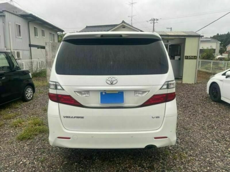 VELLFIRE-1