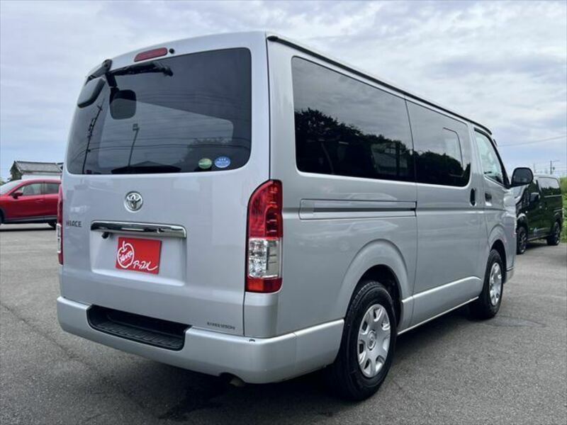 HIACE VAN-11