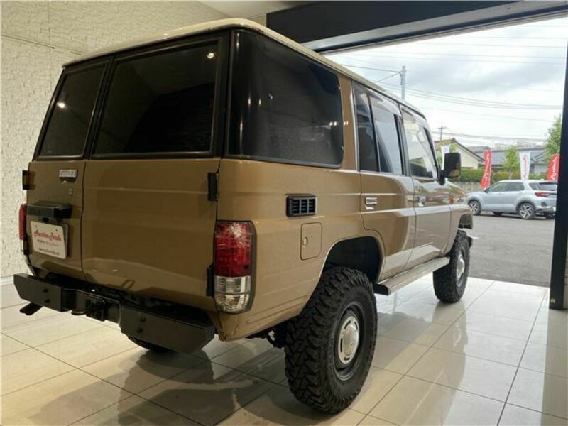 LAND CRUISER PRADO-7