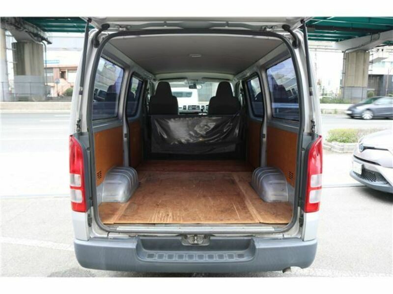 HIACE-7