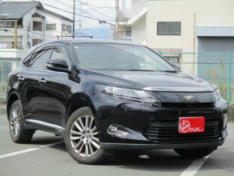 TOYOTA　HARRIER