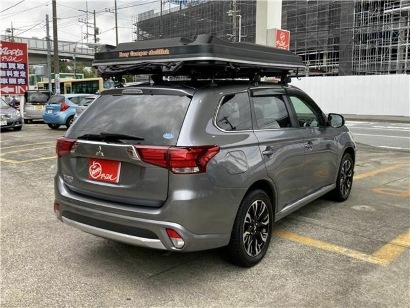 OUTLANDER PHEV-4