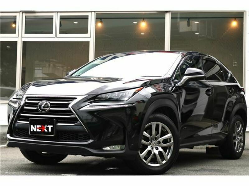 LEXUS　NX