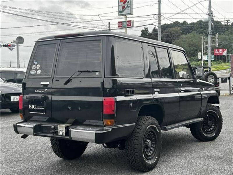 LAND CRUISER PRADO-3