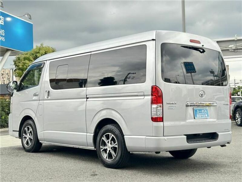 HIACE VAN-8