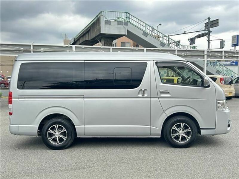 HIACE VAN-40