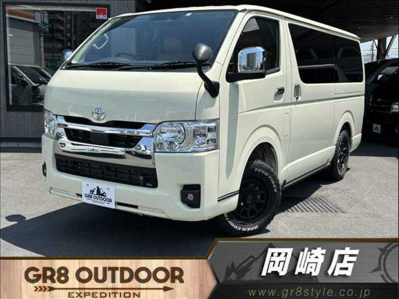 TOYOTA　HIACE VAN