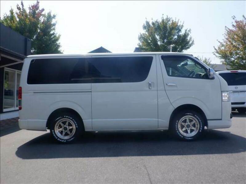 HIACE VAN-12