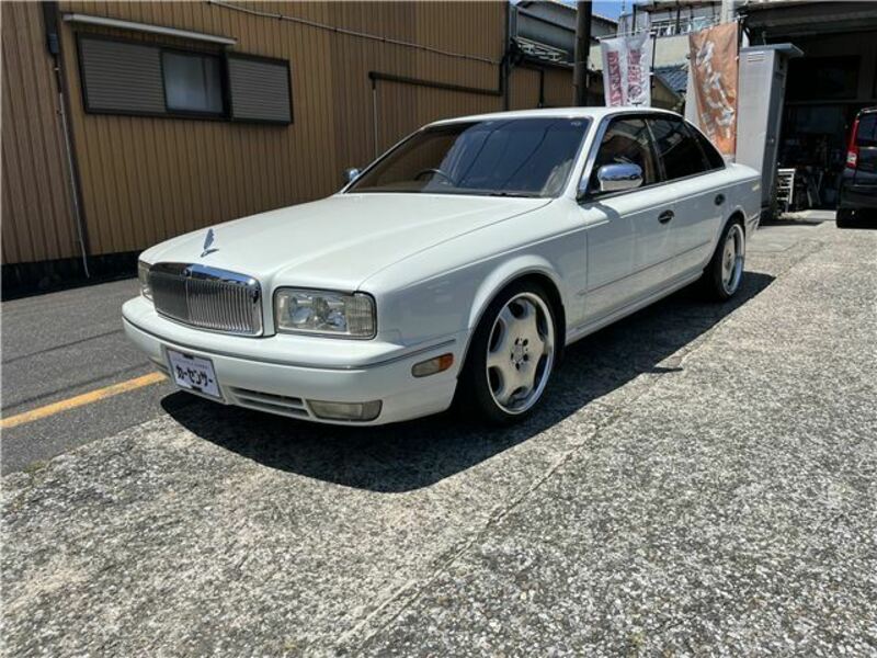 NISSAN　PRESIDENT