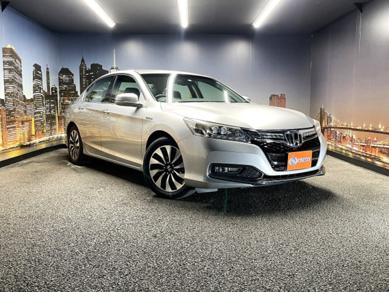 HONDA　ACCORD HYBRID