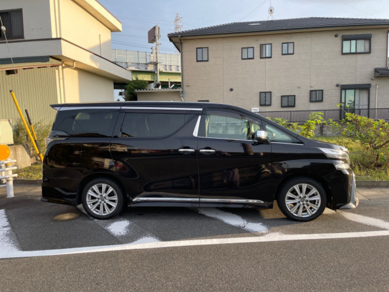 VELLFIRE-19