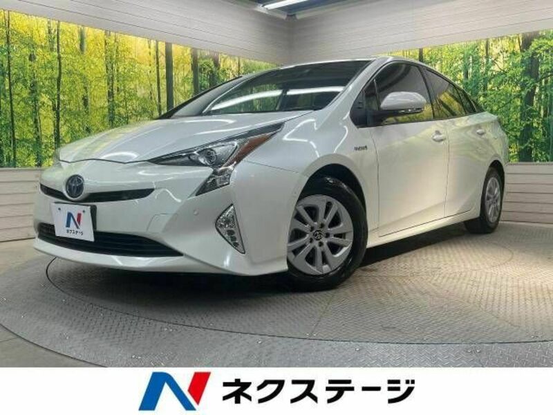 TOYOTA　PRIUS