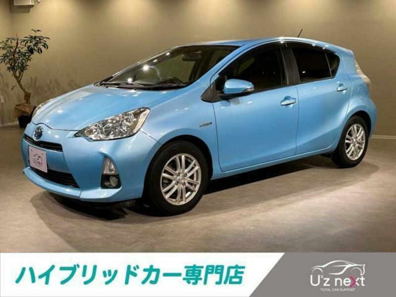 TOYOTA　AQUA