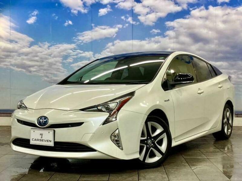 TOYOTA　PRIUS