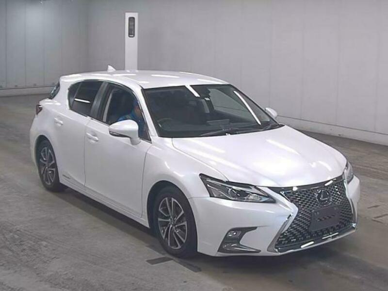 LEXUS　CT