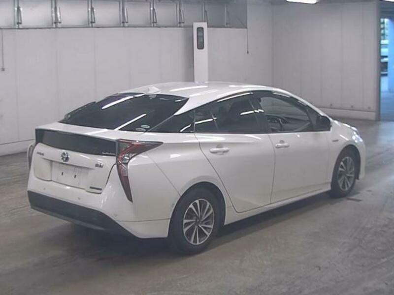 PRIUS-3