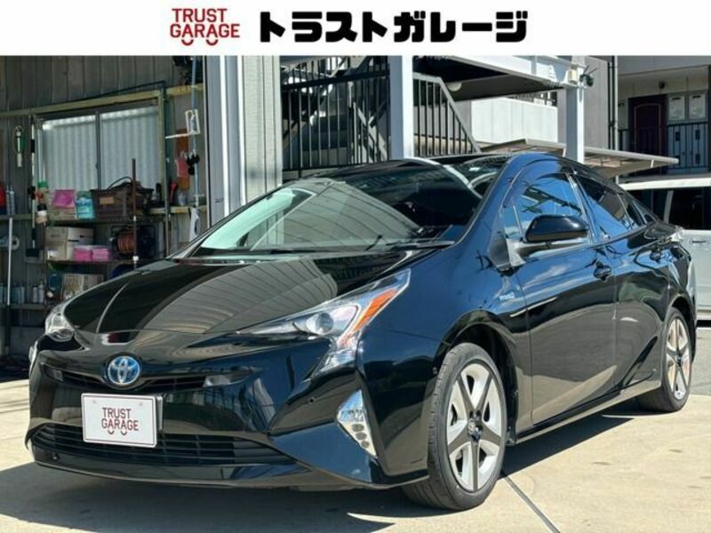 TOYOTA　PRIUS