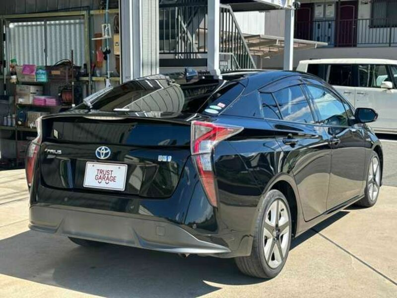 PRIUS-7