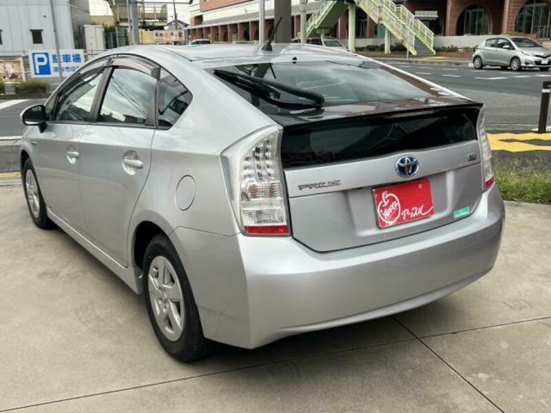 PRIUS-10