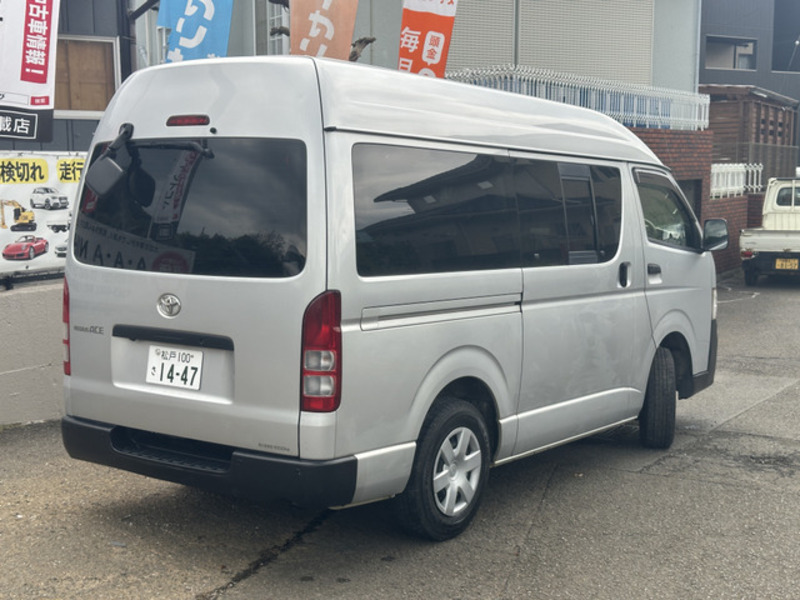 HIACE VAN-3