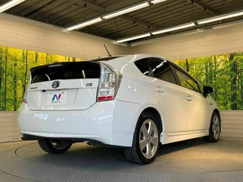 PRIUS-17