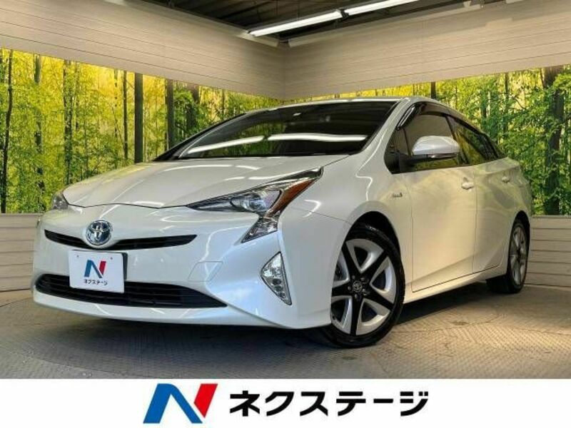 TOYOTA　PRIUS