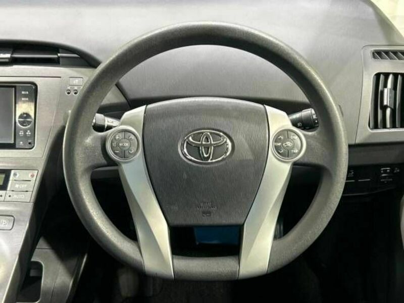 PRIUS-11