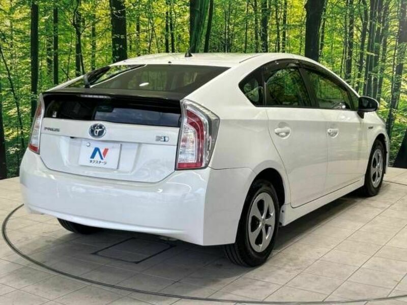 PRIUS-17