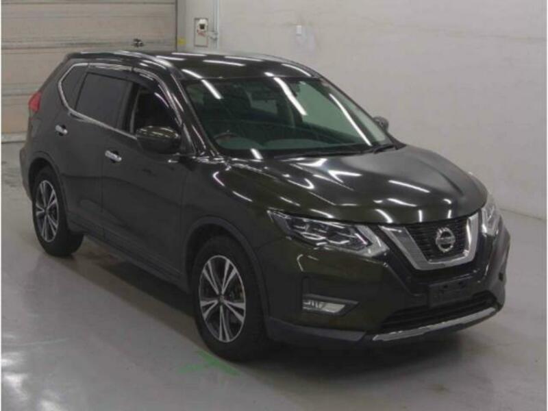 NISSAN　X-TRAIL