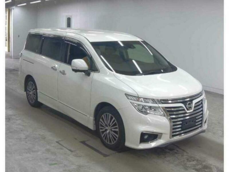 NISSAN　ELGRAND