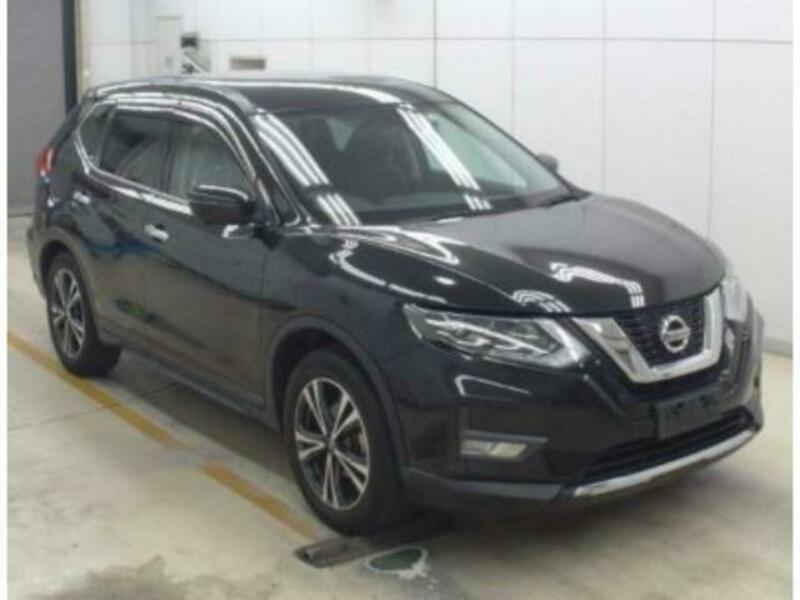 NISSAN　X-TRAIL