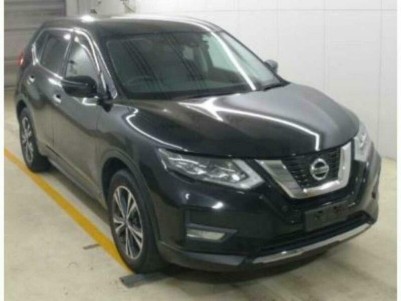 NISSAN　X-TRAIL